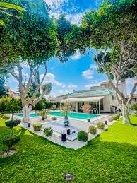 cover unit for rent 4