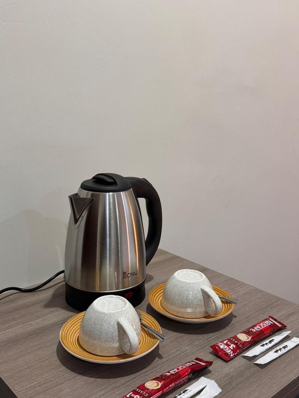 استديو بسرير ماستر 5